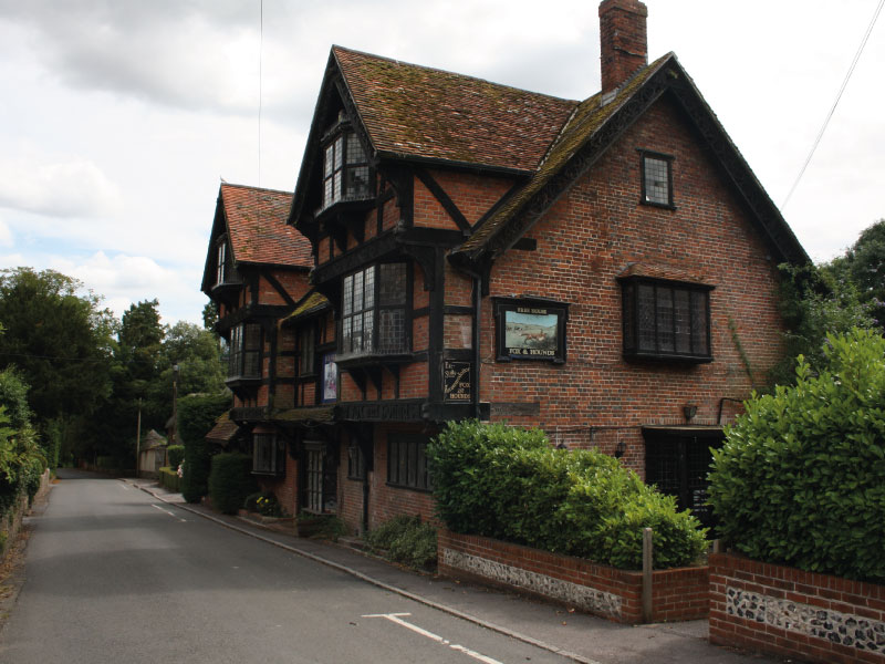 Fox & Hounds Pub, Crawley